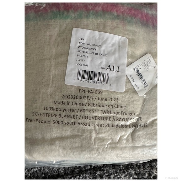 Free People Skye Stripe Blanket - NWT - Picture 3 of 4